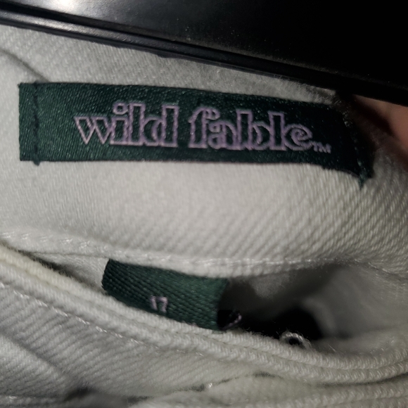 NWT Wild Fable White distressed super  High Rise Slim Straight freying at ankles - Picture 2 of 6